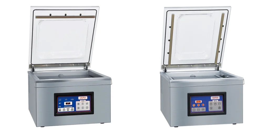 Deux machines de table – la Vacbox 510 avec commande SC22 et la Vacbox 520 avec commande SC12